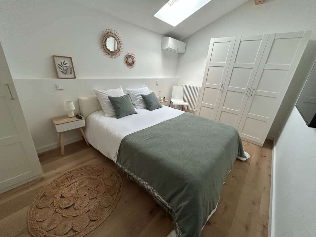 CHAMBRE DROITE