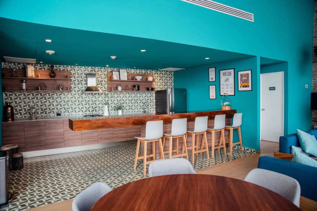 Building Amenities - Lounge / Bar
Building Amenities - Lounge / Bar