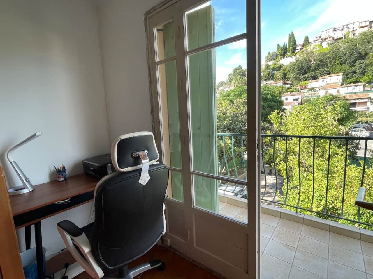 Lo studio con balcone