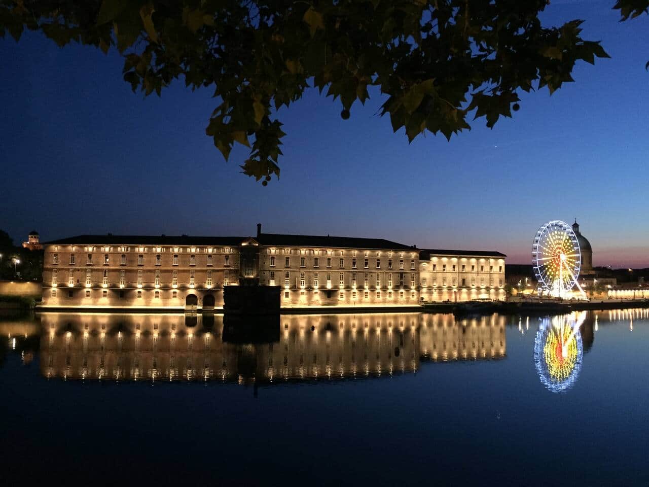 Toulouse : la Garonne de nuit