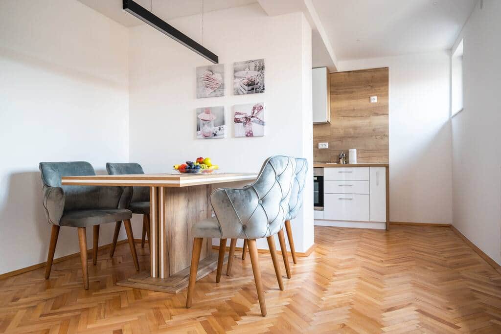 Dinning table