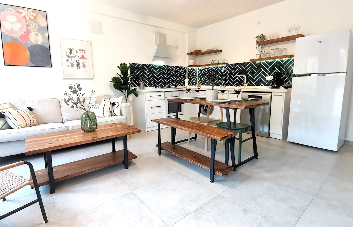 Guney suites flat no1 by villa safiya-1