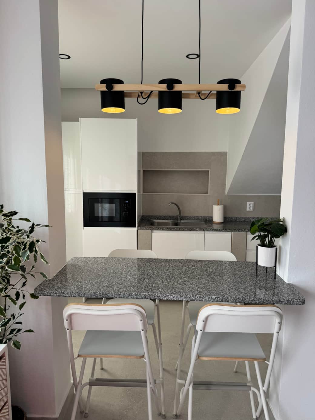 Modern Kitchenette