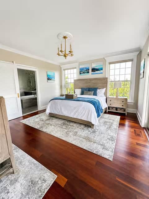 Sleeps 16 ~6 Bedrooms ~5.5 Bathrooms
