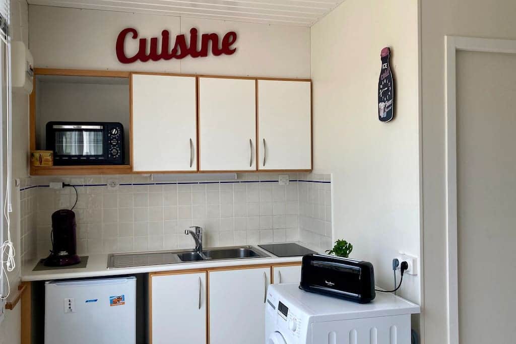 Les Trémières N°1 - Petite cuisine équipée