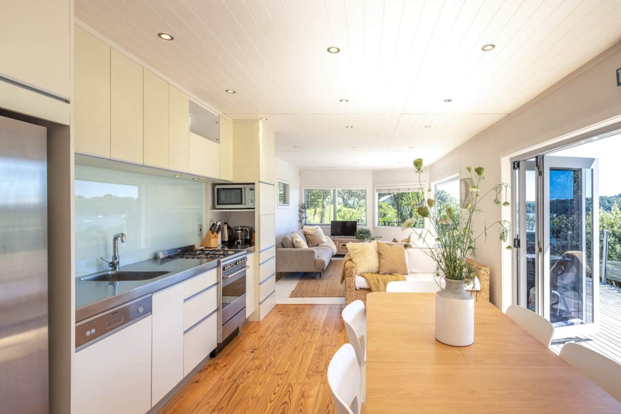 Kitchen / DIning area