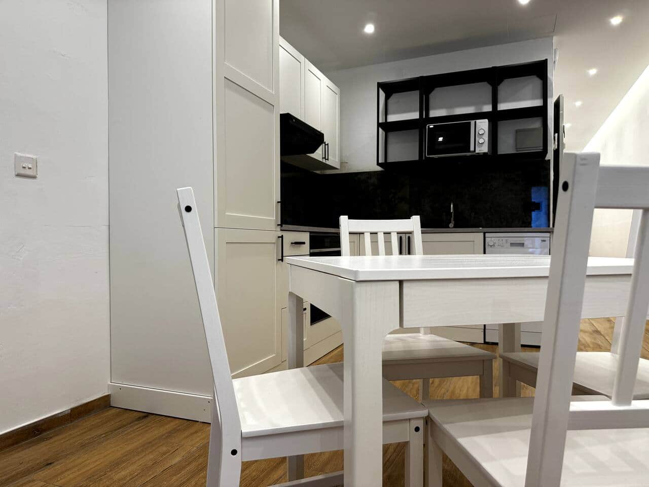 Cook at home in a fully equipped kitchen with dishwasher