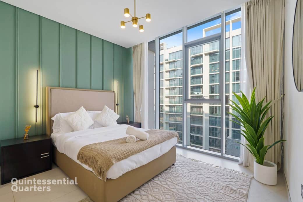 Master bedroom w/ ensuite bathroom. Master bedroom w/ ensuite bathroom.