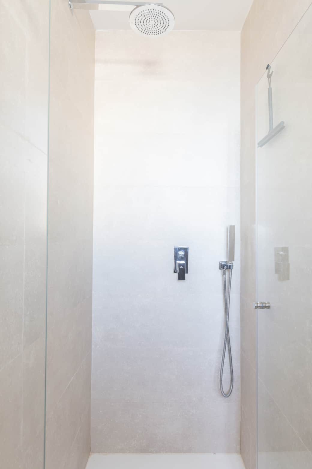 Spa-Like Walk-In Shower Spa-Like Walk-In Shower