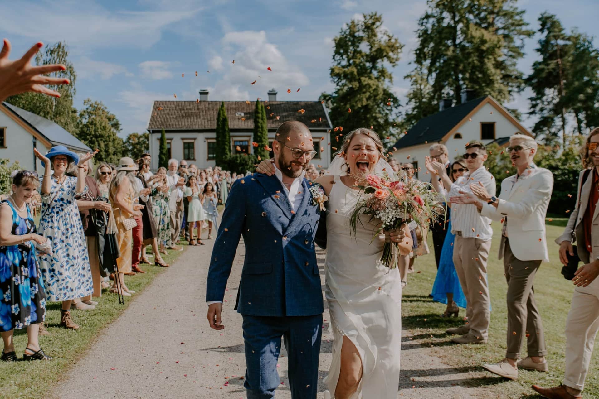 Outdoor wedding ceremony at Flemma Gård