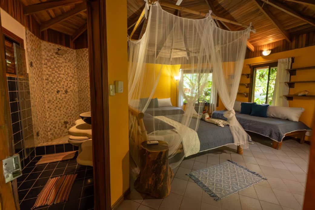 Rancho Samadhi up to 4 persons,  1 double and 2 single beds, private bath, hot water, mini fridge, ac, wifi, safe, outside sitting area