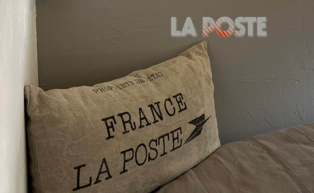 La Poste petit lit deco LOGO rouge