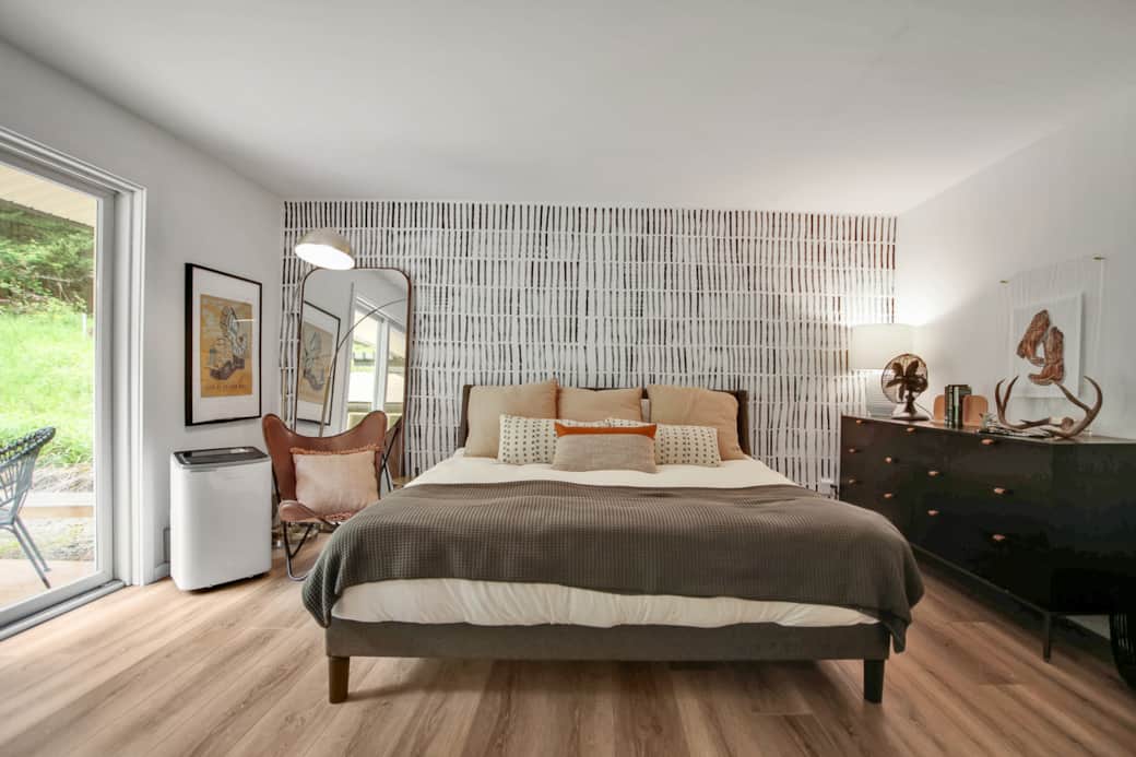 Primary bedroom, King Bed, attached bath. 