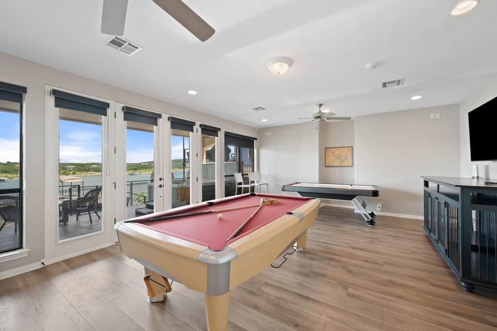 05 Game Room