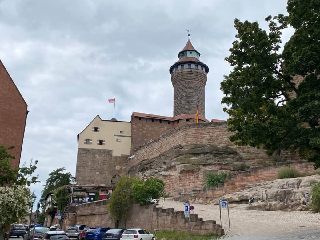 Kaiserburg - das Wahrzeichen Nürnbergers.
Nur 3 Minuten entfernt.