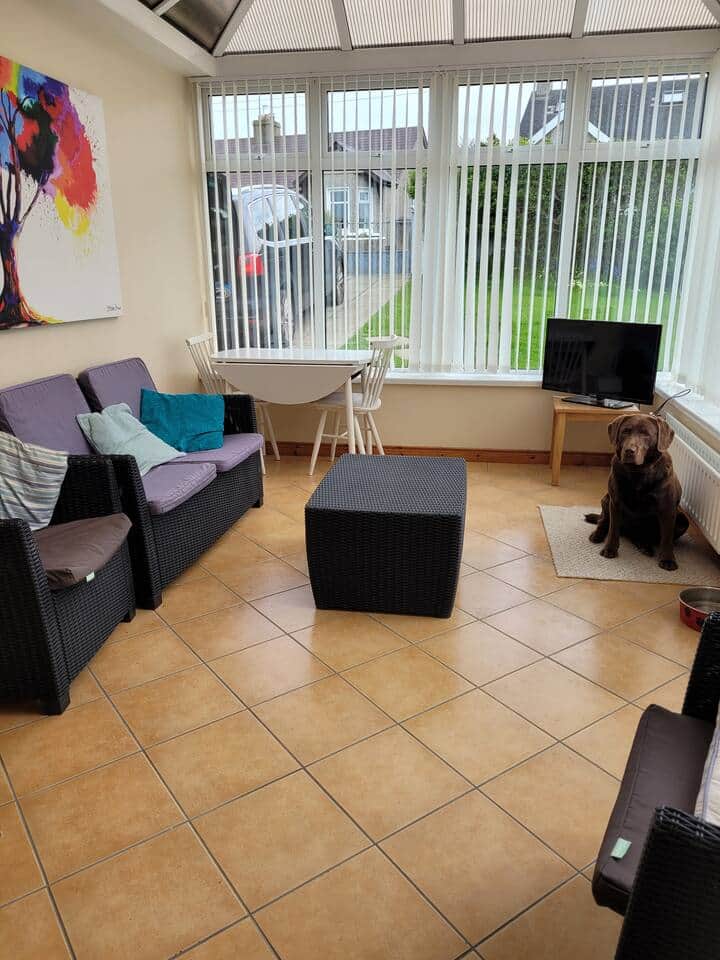 Conservatory with 32 inch smart TV , a table and chairs for board games or those who have to work while away. Suite can be taken outside if you wish