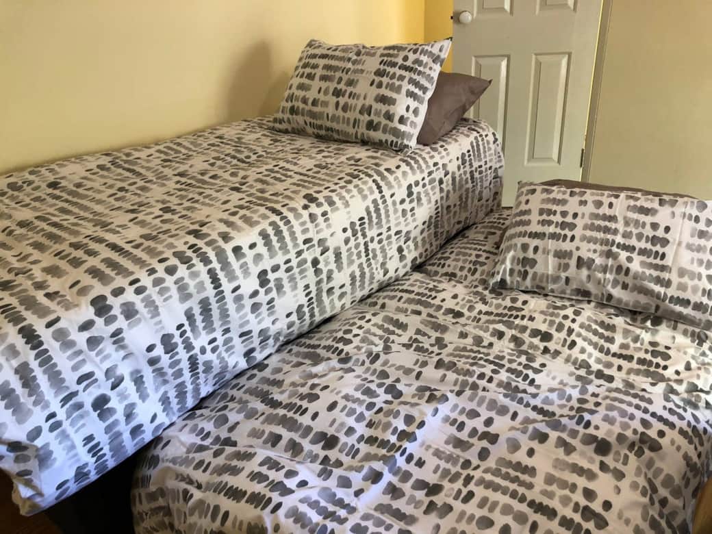 Trundle bed for extra guests