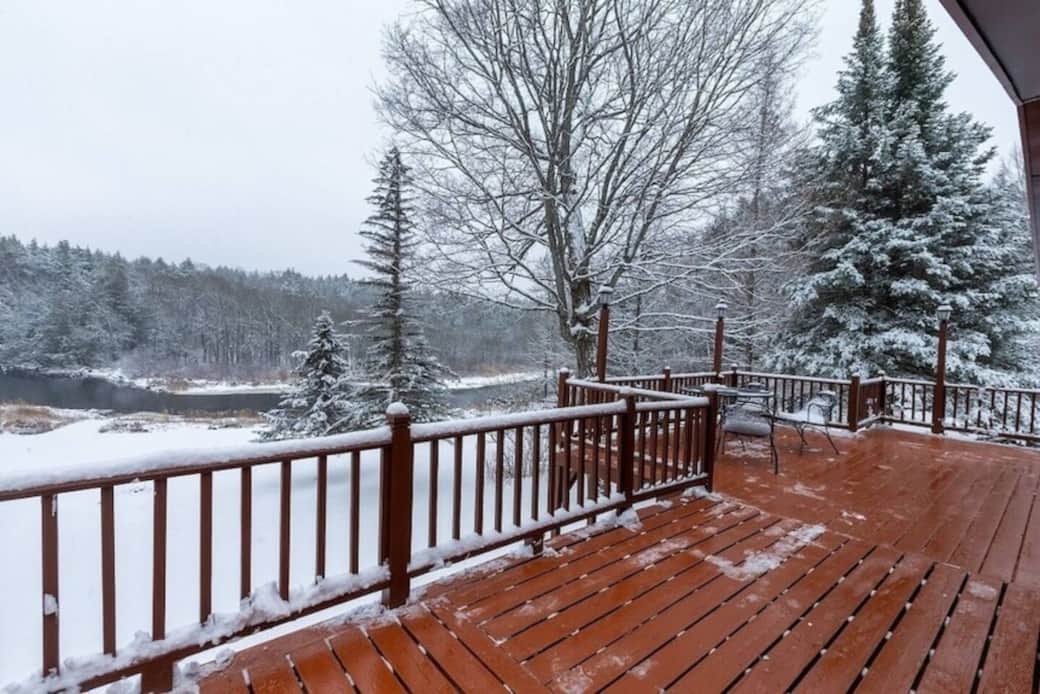 Spacious Deck with river view! Spacious Deck with river view!