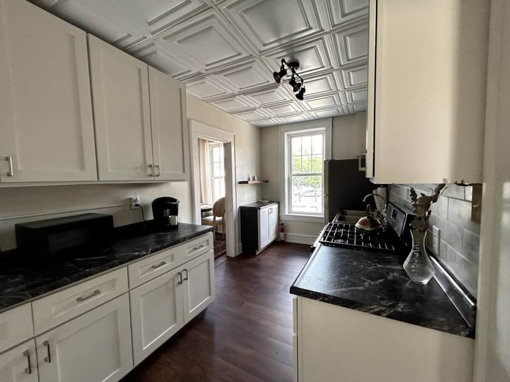 ~I have two other Suites in this Building~
~Click My Profile to check availability~