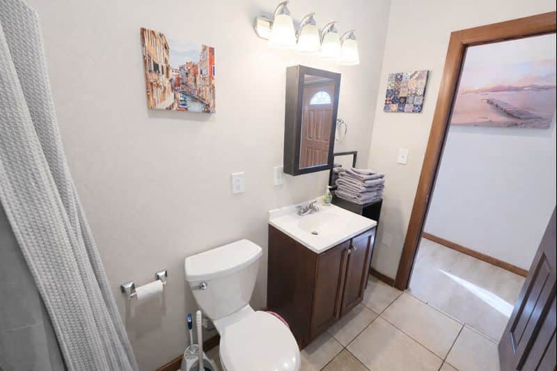 Bath vanity Bath vanity