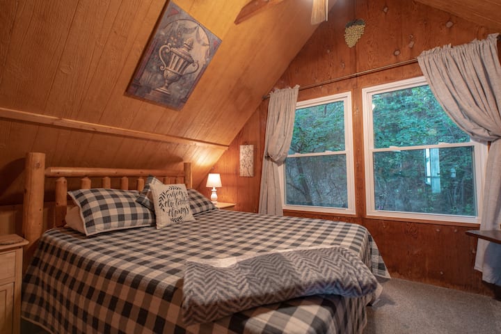 A second bedroom with a queen bed.