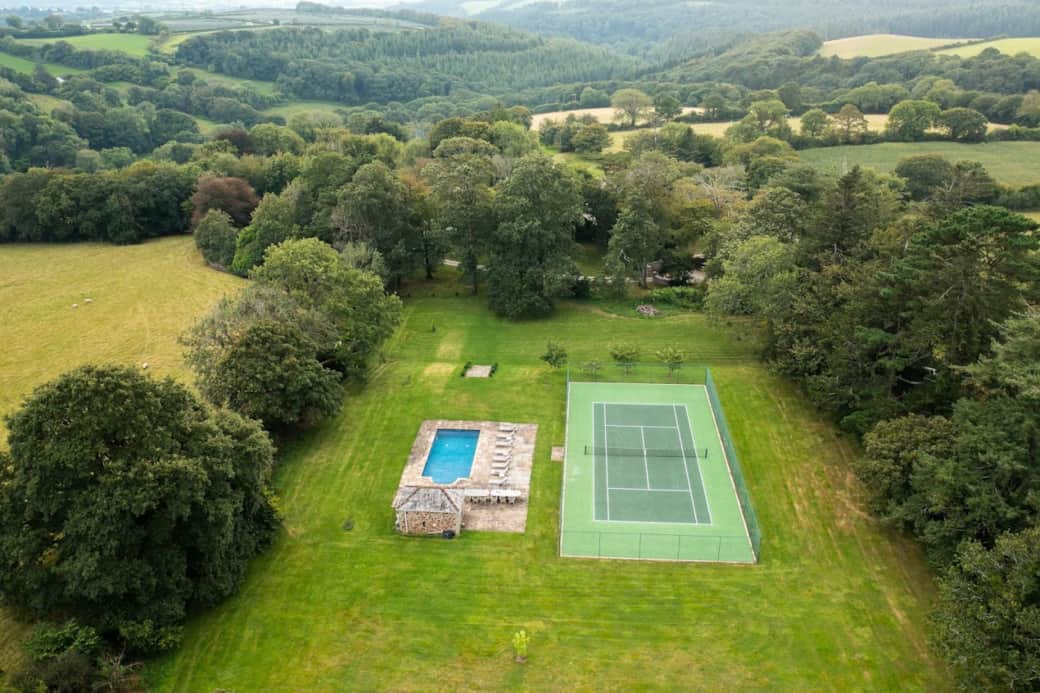 Heated Swimming Pool, Tennis Court and Far Reaching Views