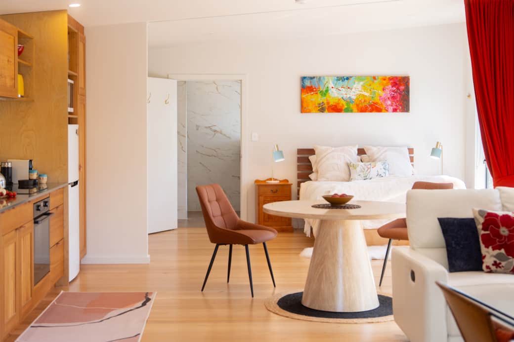 Walk-in shower luxury studio accommodation Bruny Island