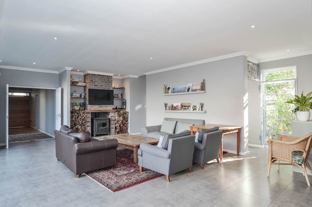 Lounge area opening up onto garden Lounge area opening up onto garden