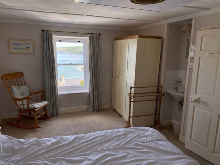 King Bedroom