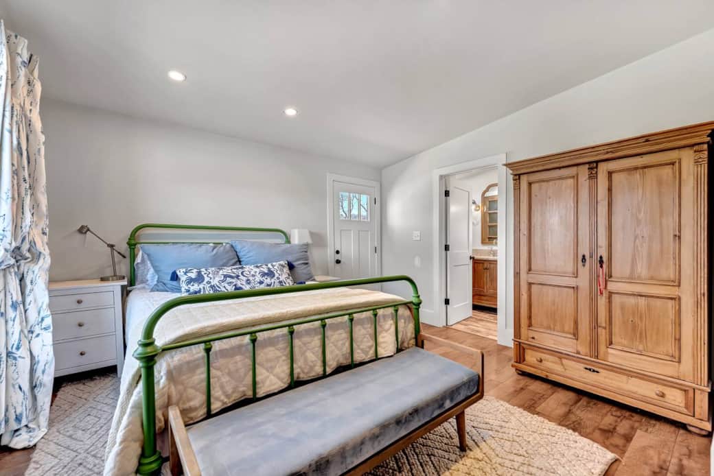 Queen Suite 