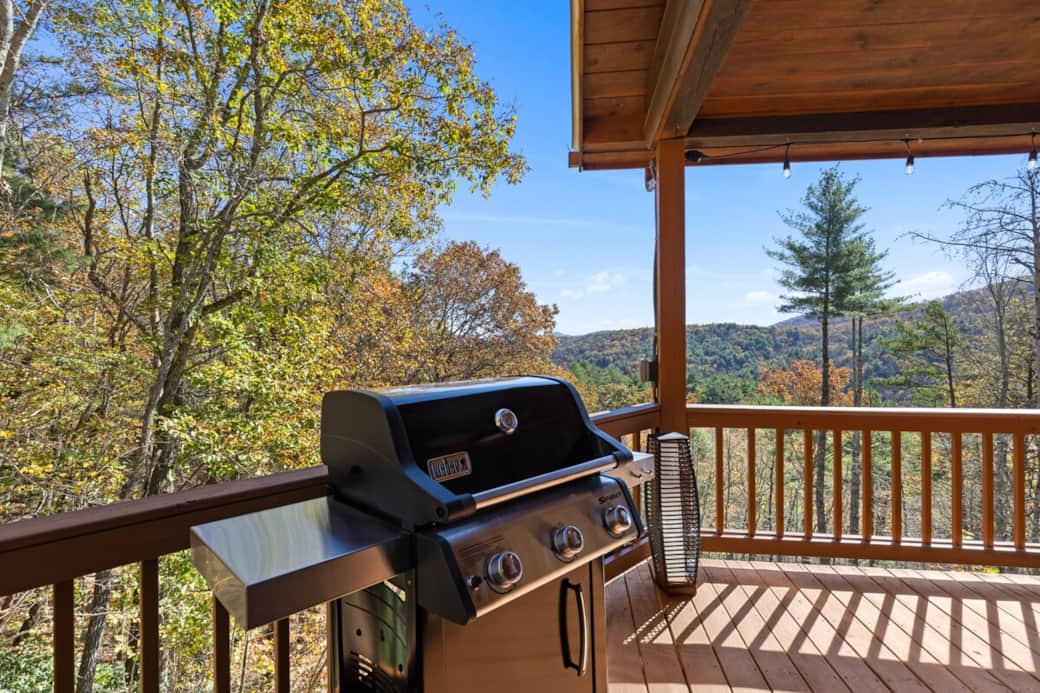 New Weber Spirit 3-burner grill hooked directly to the main propane tank for easy, reliable cooking. Located on the cabin deck with all BBQ utensils provided for guest use.