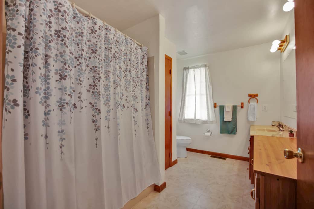 Lovely Main Bathroom