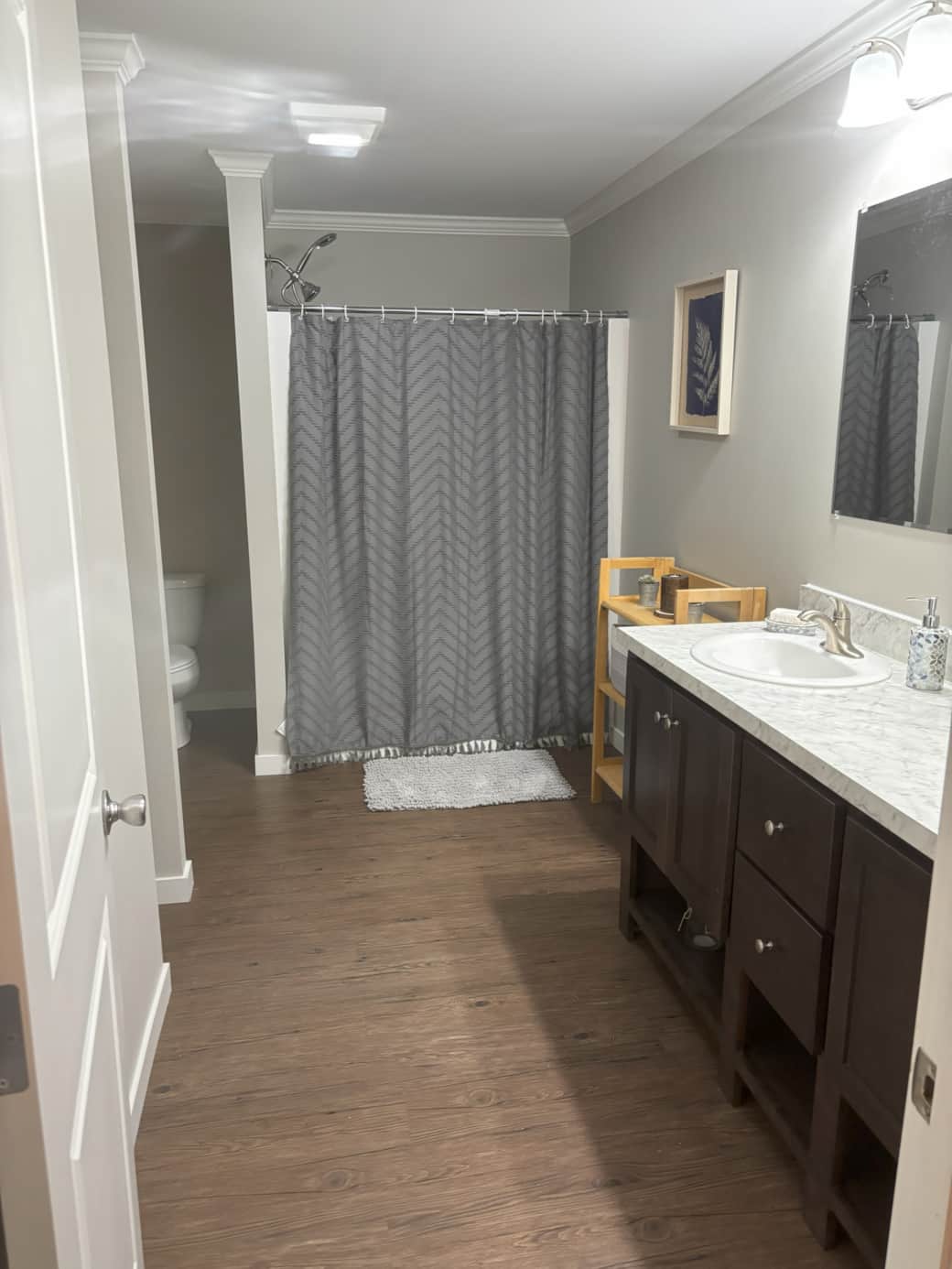 Bathroom 1 repainted