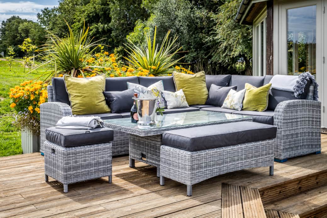 Outdoor Seating