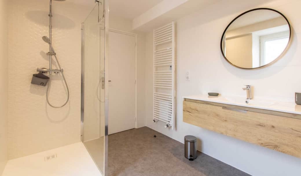 Salle de bain 2 Douche Gite Les Sarmentelles Peronne 71 Sud Bourgogne Salle de bain 2 Douche Gite Les Sarmentelles Peronne 71 Sud Bourgogne