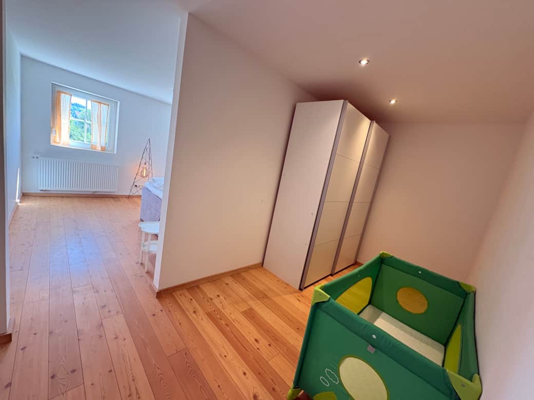 Schlafzimmer 1