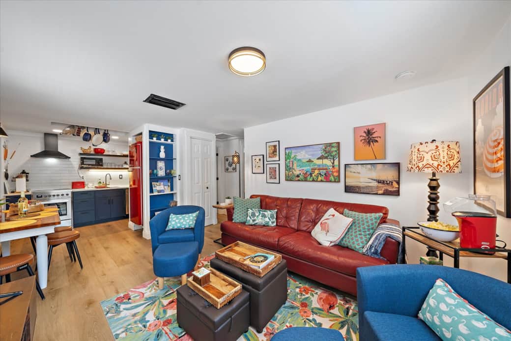 Classic Florida charm meets retro flair. Fully stocked with premium amenities for a plush stay. Classic Florida charm meets retro flair. Fully stocked with premium amenities for a plush stay.