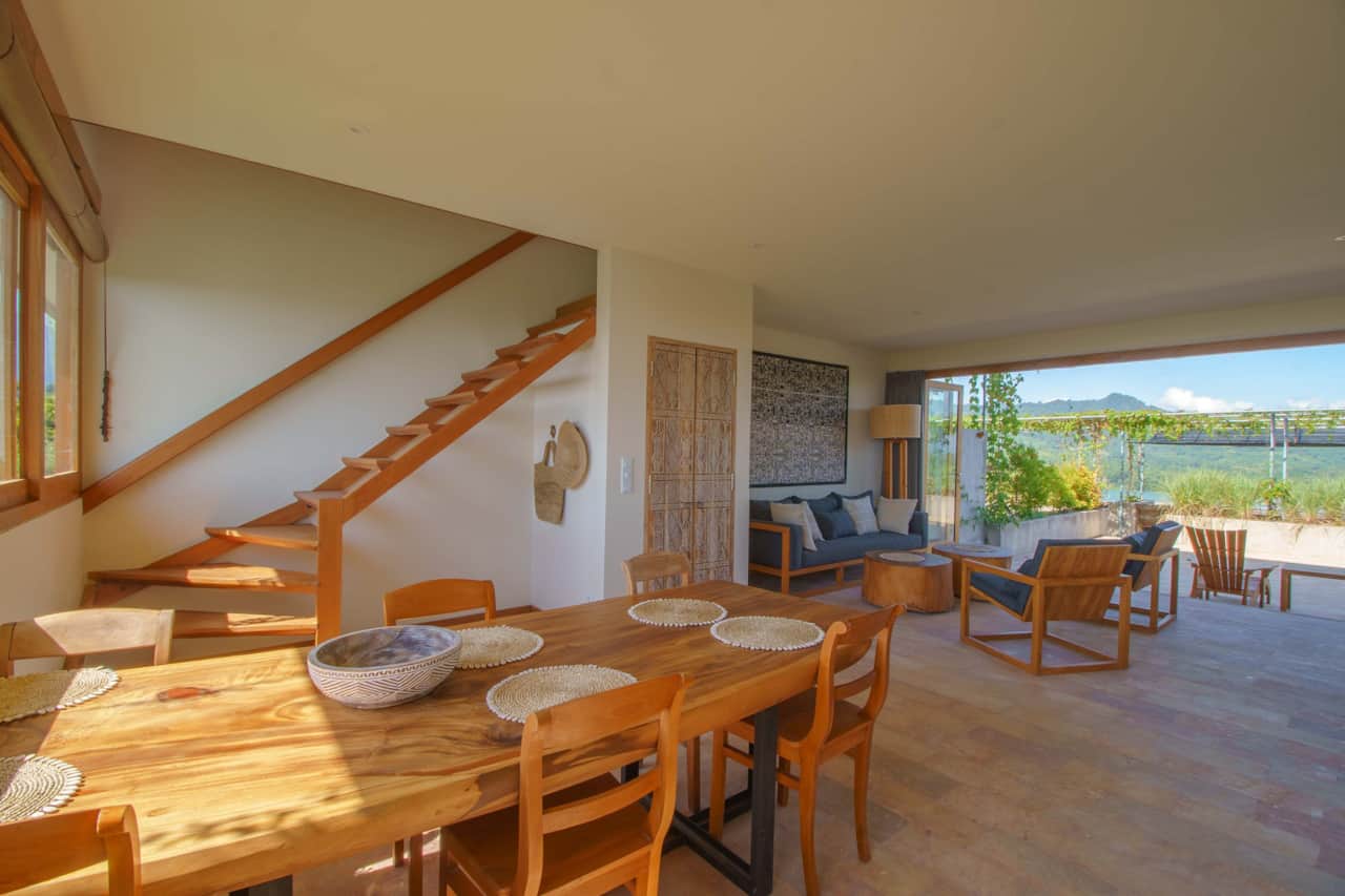 Lounge and dining area