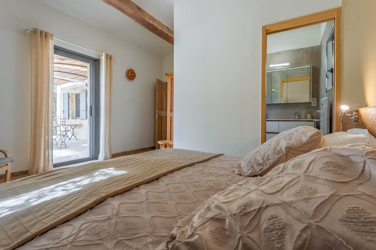 CHAMBRE 1 VUE SDB
