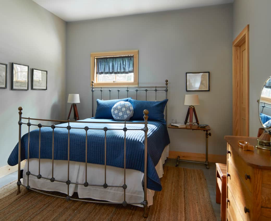 1st Floor Bedroom with En-Suite Bathroom
