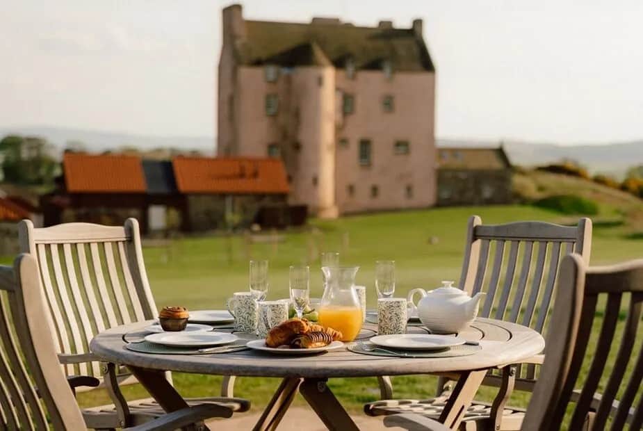 Al Fresco Dining