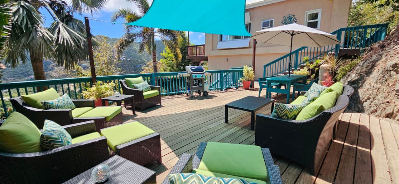 Lower sundeck & outdoor grill space
