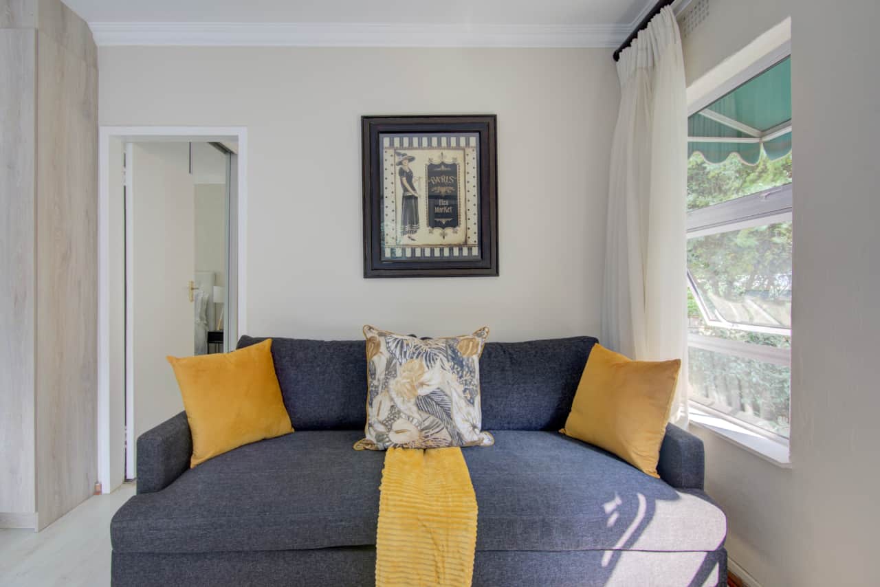 Living Area 2