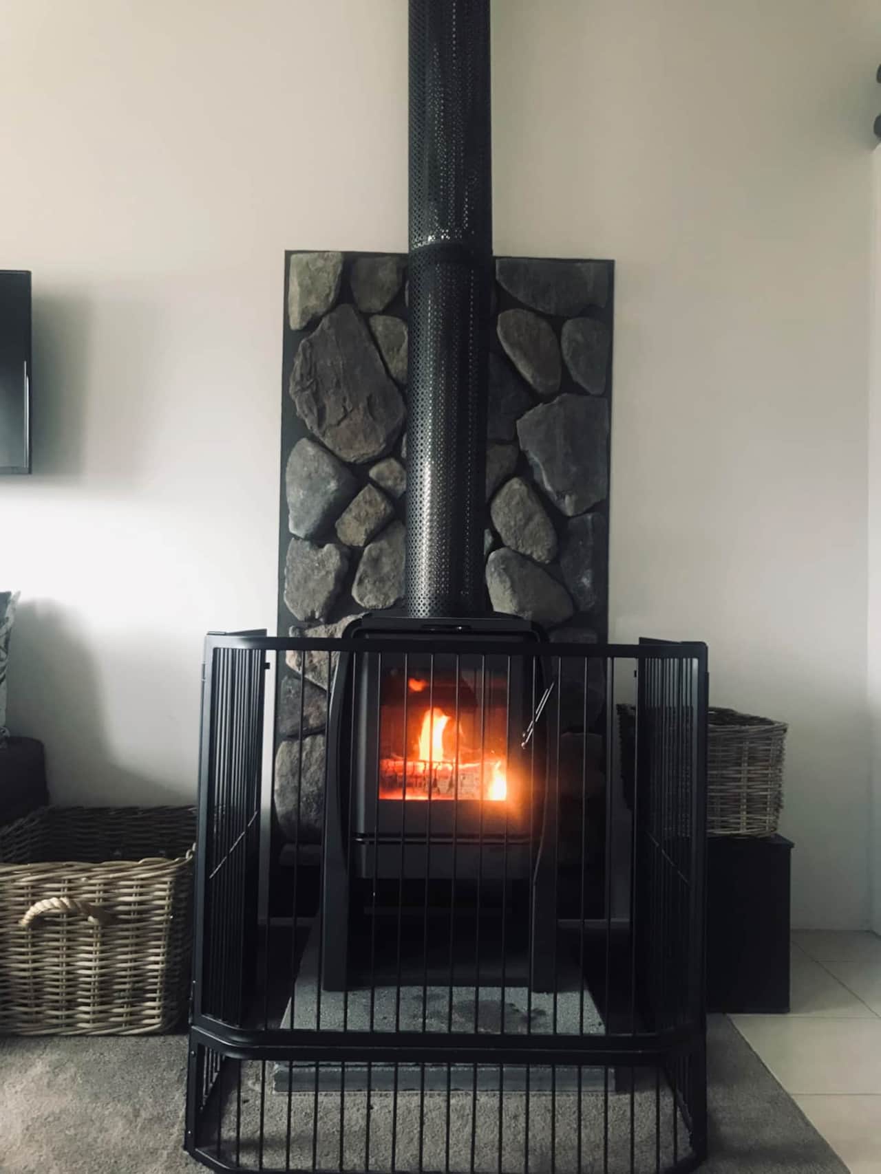 Elm Apartment 2 Wood Fire