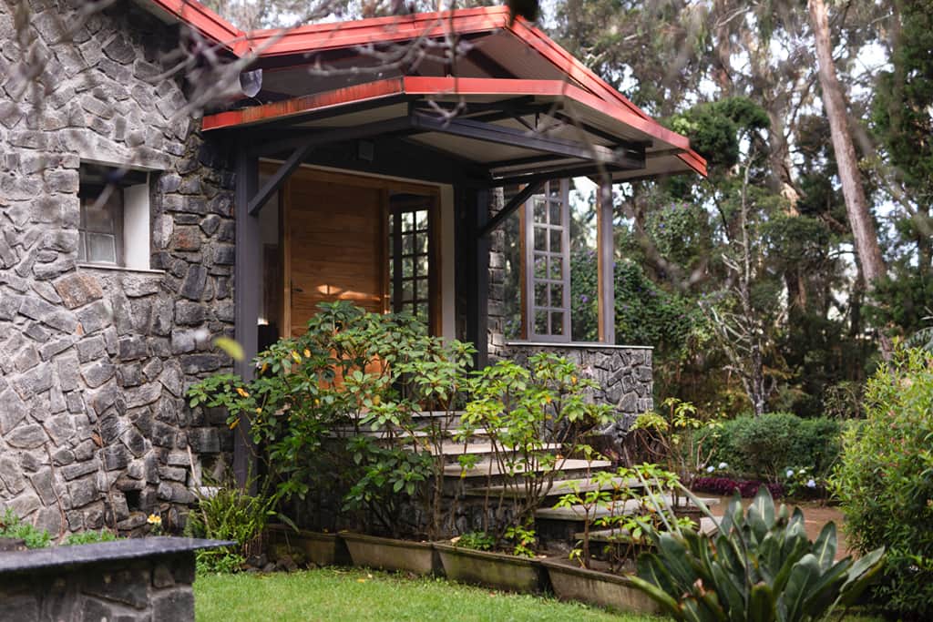 Exterior north entrance porch 01