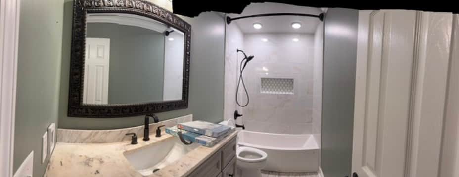 Hall Bathroom (before)