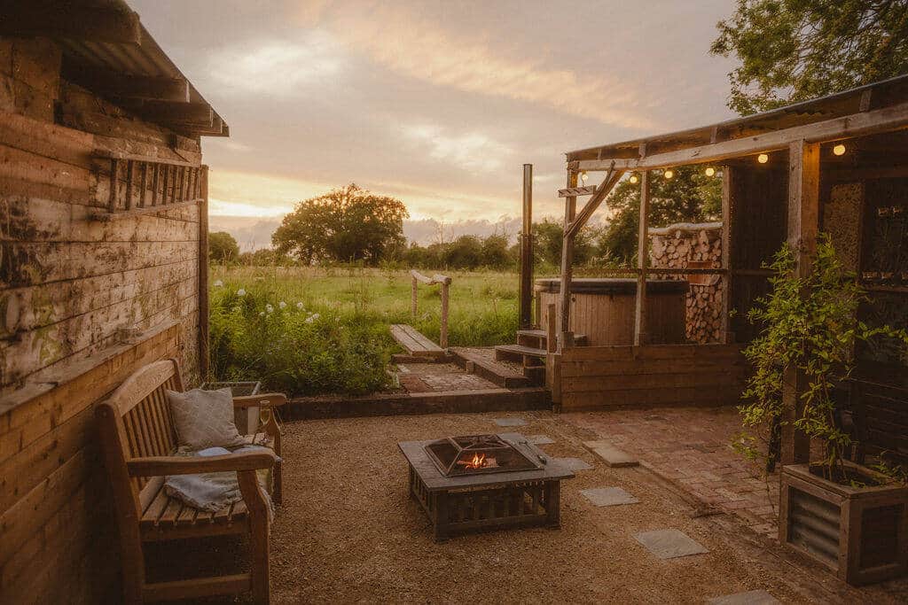 Firepit & Hot Tub Firepit & Hot Tub