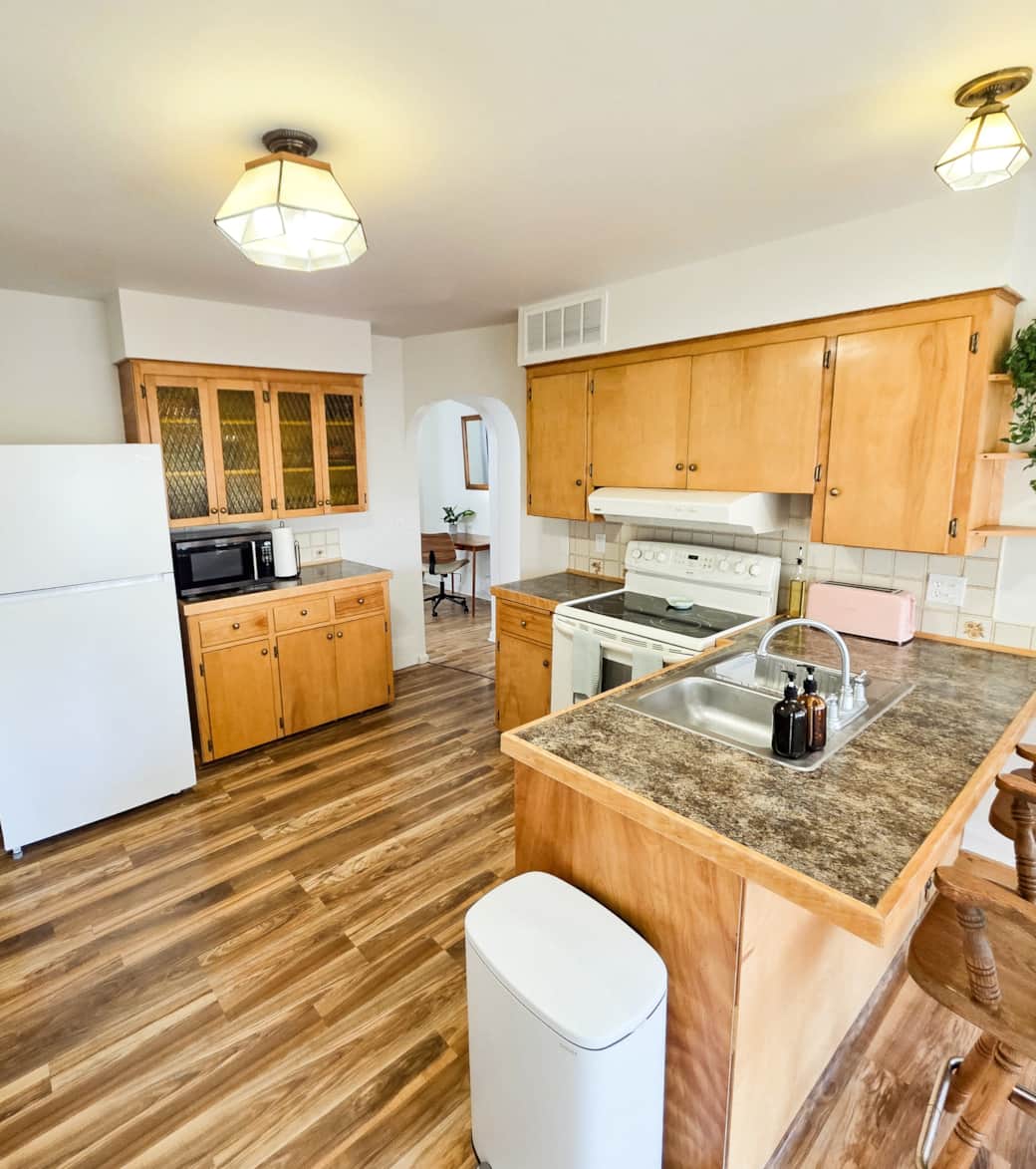 Fully stocked kitchen.