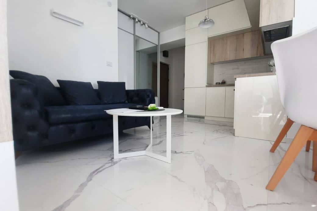 Living room! Living room!