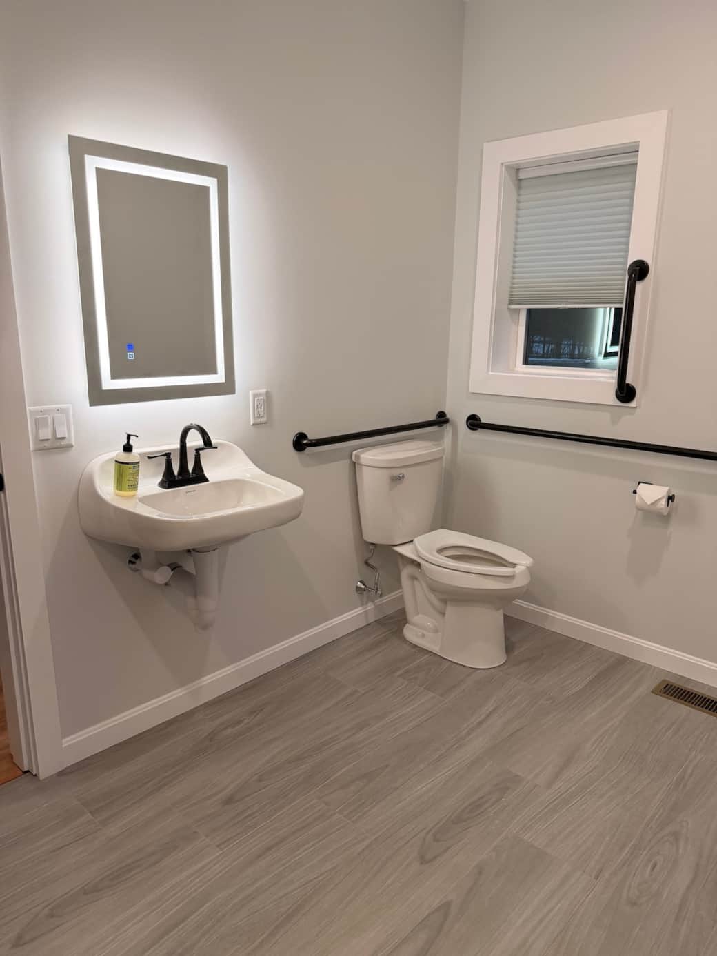 Adaptive Bathroom Adaptive Bathroom